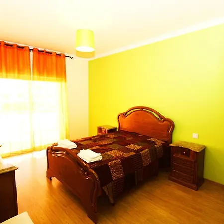 Oura Oasis דירה *